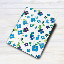 iPadケース 【うさぎと春の小さなお花青】手帳型ケース ※2タイプから選べます 3枚目の画像