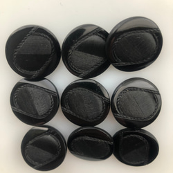 アンティーク ボタン 9個　ビンテージ 昭和 レトロ 個性的 ハンドメイド素材 日本製 ポップ アクセ ブラック　黒 5枚目の画像