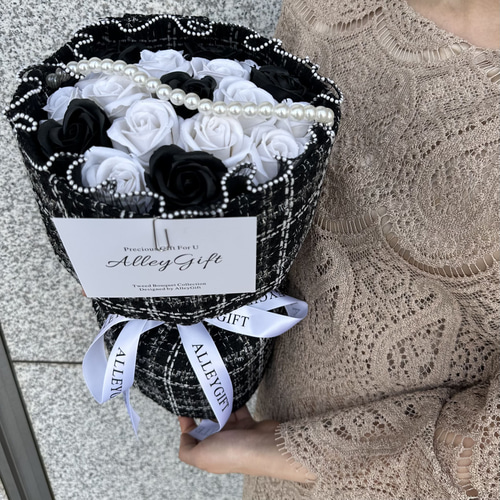 ワンホンブーケ 白黒 韓国 インテリア ハンドメイドブーケ 花束 卒業式 風船 成人式花束に大人気 ワンホンブーケ ツイードブーケ SNSで大バズ