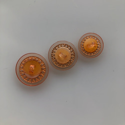 アンティーク ボタン 3個　ビンテージ 昭和 レトロ 個性的 ハンドメイド素材 日本製 ポップ アクセ ピンク 6枚目の画像