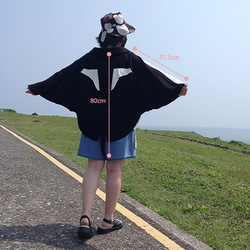 設計款SR200 - 【古木棉】鬼蝠魟造型斗篷外套 第4張的照片