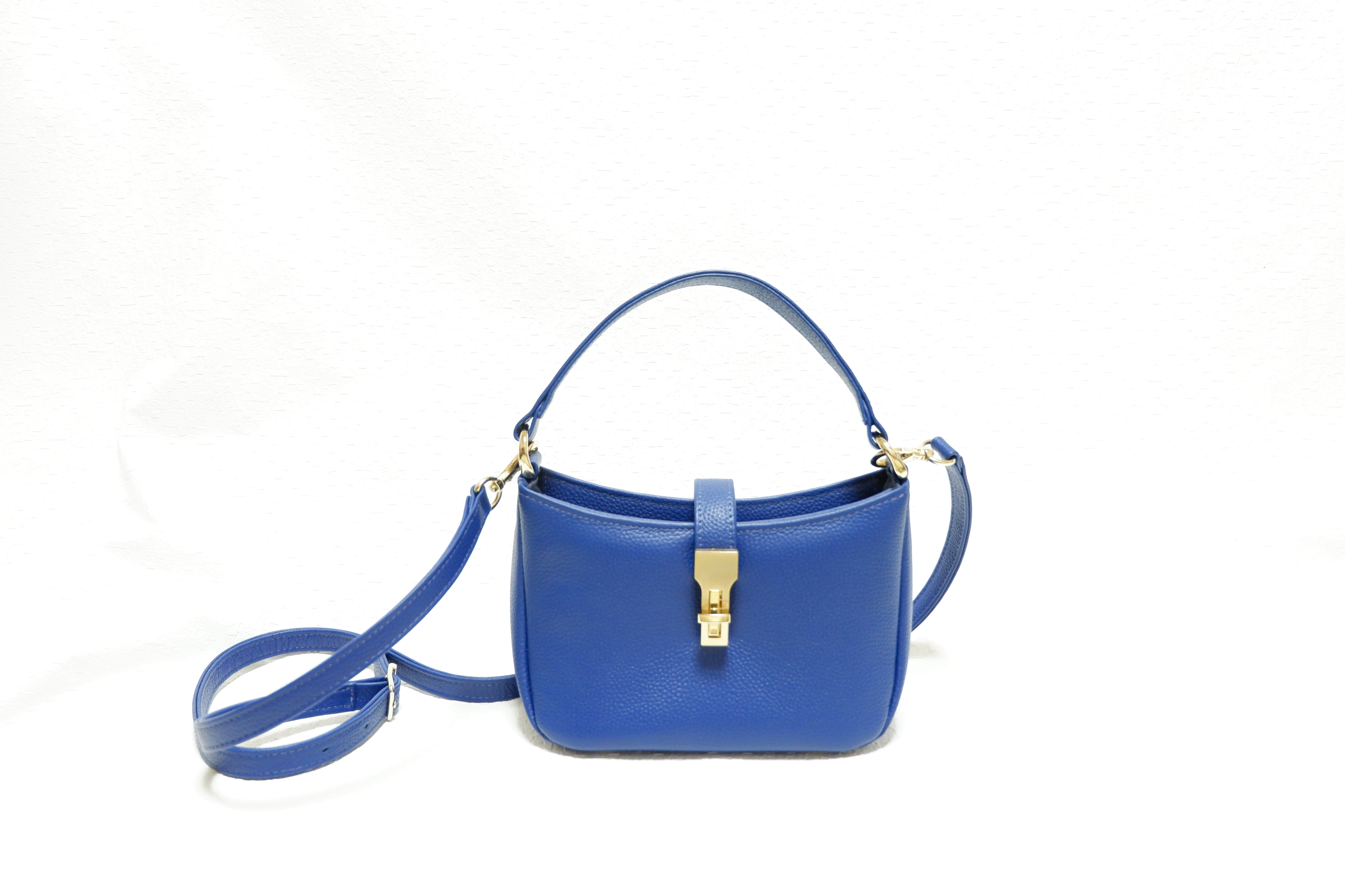 牛革 　前金具付き２way ミニバッグ　（ショルダー手紐付き）