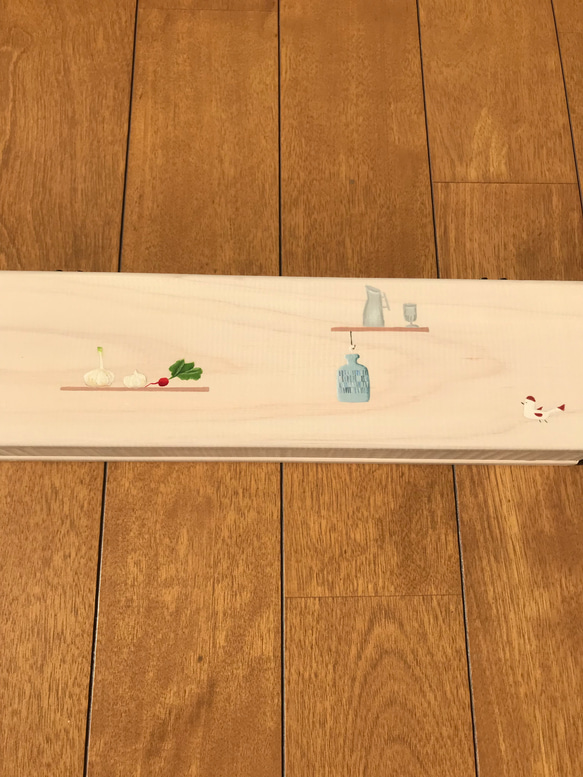 食卓に置ける箸箱(迷い込んだ小鳥）　カトラリーケース　メガネ入れ　小物入れ　蓋付き箸入れ　家族用　ヒノキの箸箱 2枚目の画像