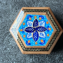 ペルシャの象嵌細工（寄木細工）小箱【ハータムカーリー101】 2枚目の画像