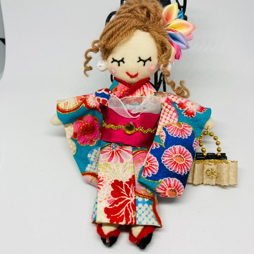 ドールチャーム　バッグチャーム　ハンドメイド　人形 ハンドメイド ドールチャーム 着物 ☆リボンバッグ ⭐️虹色髪飾り