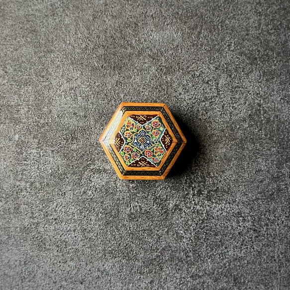 ペルシャの象嵌細工（寄木細工）小箱【ハータムカーリー010】 1枚目の画像