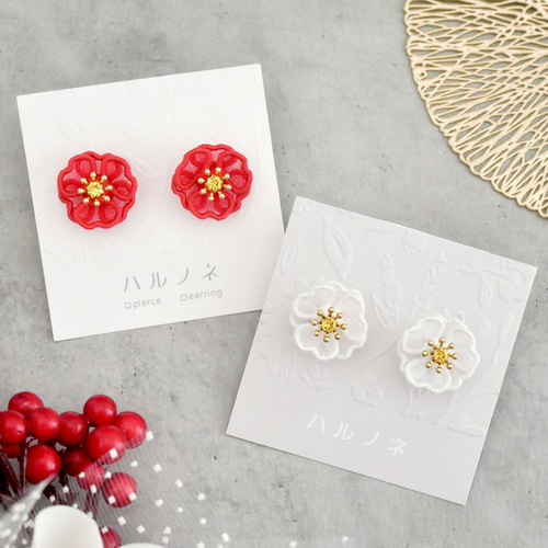 白椿ピアス/イヤリング (受注生産/オーガンジー刺繍/花/フラワー/冬
