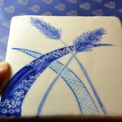 藍の和タイル(ねこじゃらし)　手描き　オリジナル絵付け 5枚目の画像