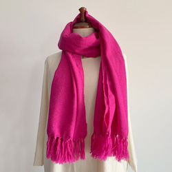 彩色覆盆子粉色羊毛圍巾 第8張的照片