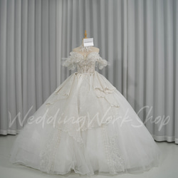 輝きな光彩を放つ 高級ウェディングド  レスオーダーメイド 手縫いスパンコール・真珠 華やかな引き裾  結婚式G083 1枚目の画像