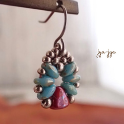 Nib-Bit beads earrings - turquoise 艶赤 2枚目の画像