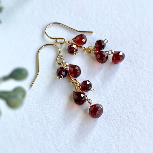 14kgf　モザンビークガーネットのひと粒雫チャーム 14kgf モザンビークガーネットのひと粒雫チャーム アクセサリー