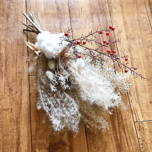 ススキと小花のナチュラルスワッグ＊ドライフラワー ススキと小花のナチュラルスワッグ＊ドライフラワー ピンクのススキと