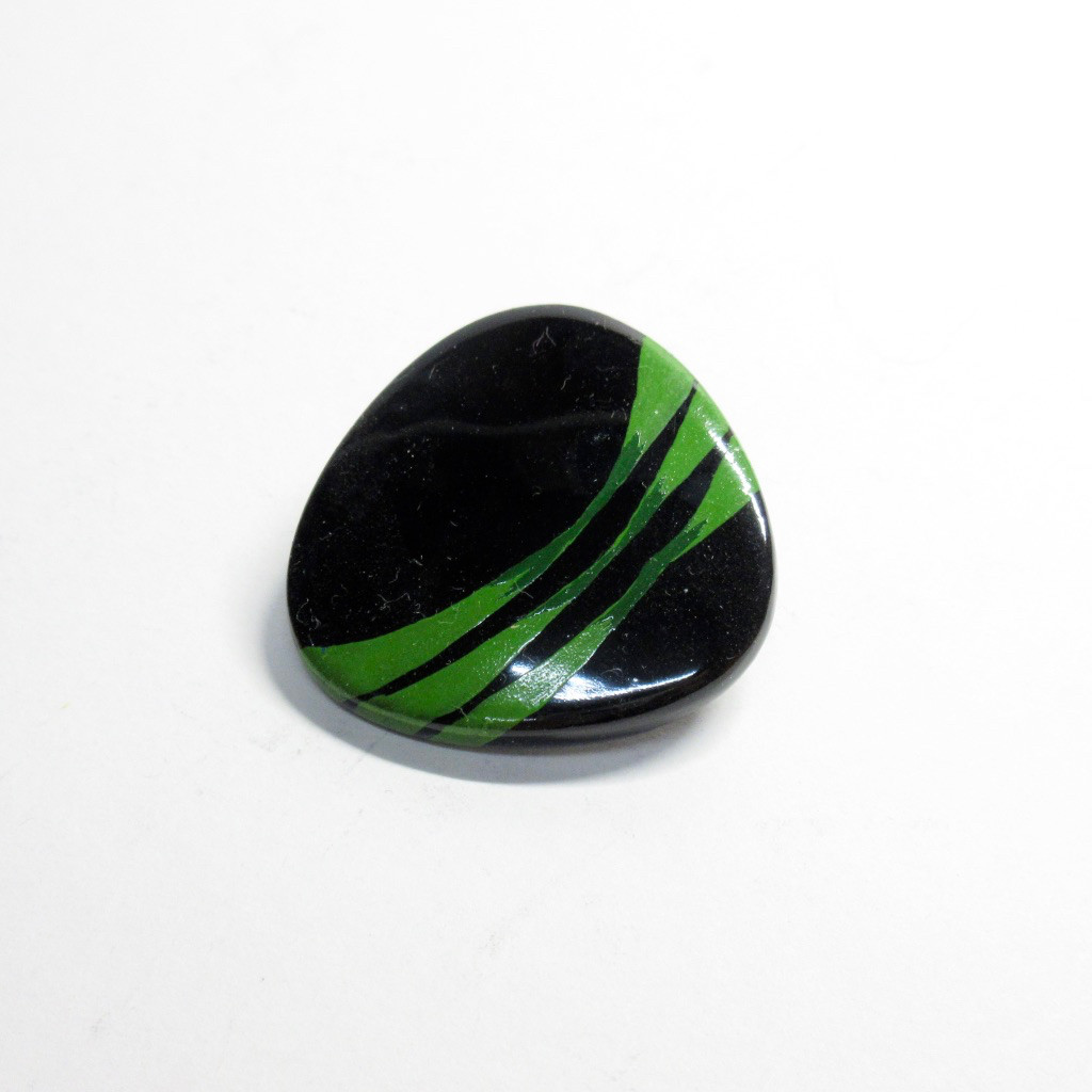 漆ブローチ（平三角・りぼん）