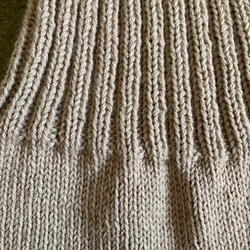 手編み毛糸のパンツ　大人Lサイズ　メリノウール使用 3枚目の画像