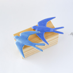 『優雅なブローチシリーズ　春夏の空に可愛いブルーのツバメ』ライトブルー　燕　つばめ 6枚目の画像