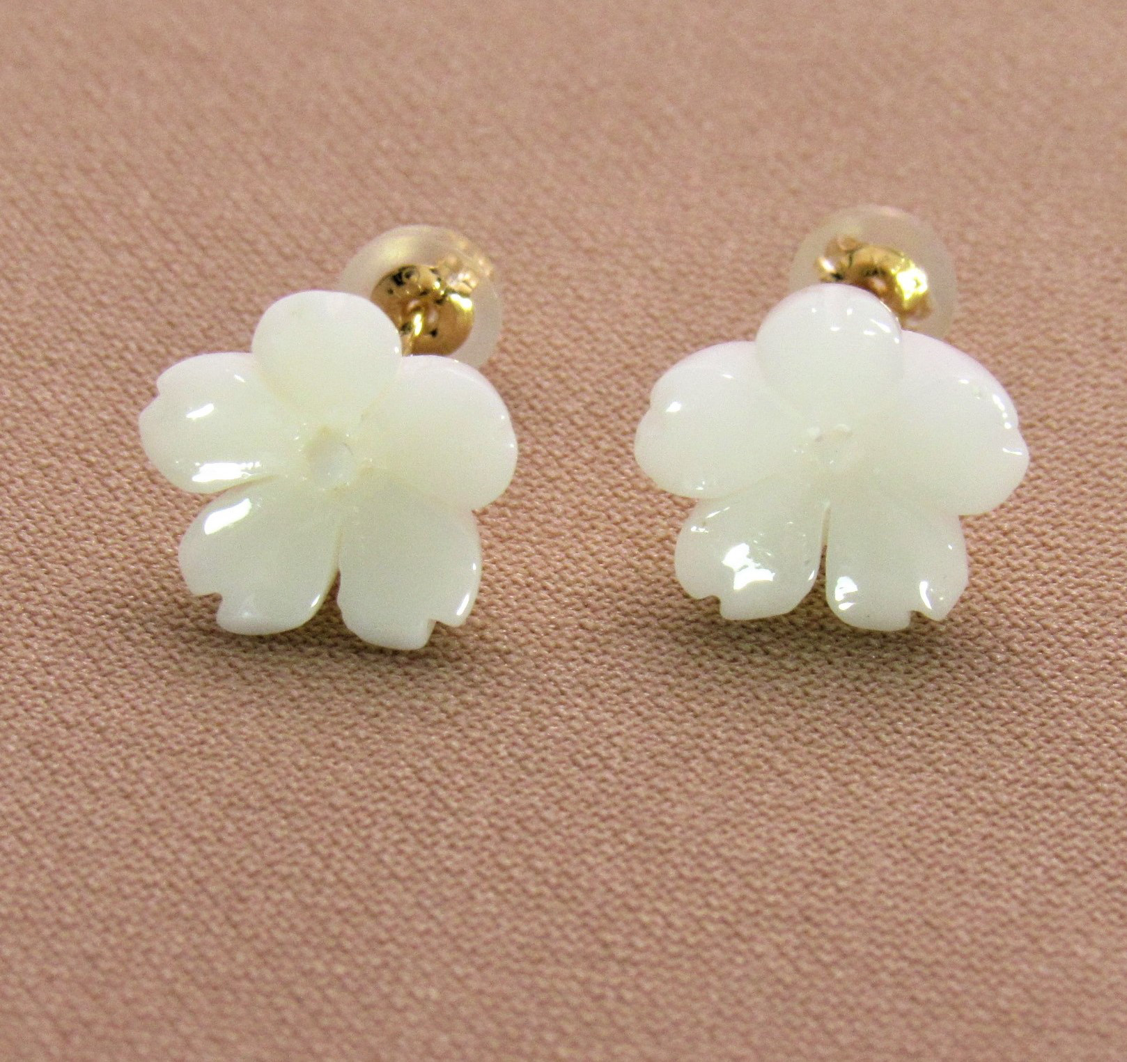 宝石珊瑚　さんご　アクセサリ－・ジュエリ－  イヤリング・ノンホールピアス　No－01465