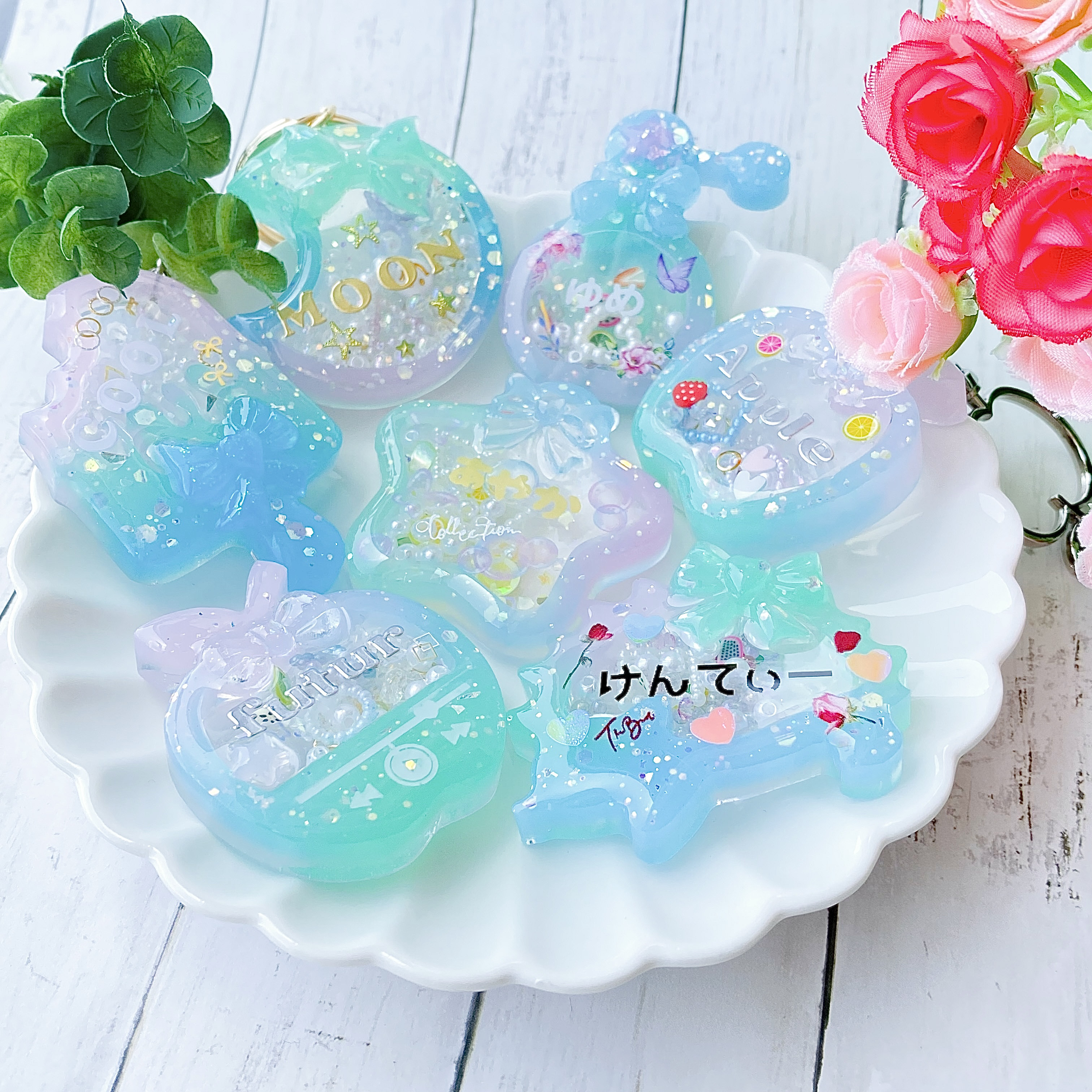セミオーダー】型から選べる☆シェイカーレジンキーホルダー 名