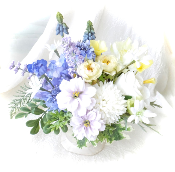 白とブルー・紫のフラワーアレンジ【アーティフィシャルフラワー