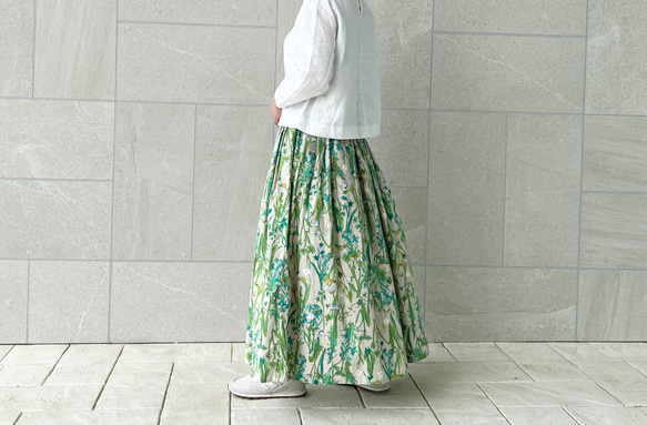 ボタニカルグリーンガーデンのギャザースカート 1枚目の画像