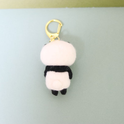 受注製作 楕円形あたまのパンダキーホルダー 羊毛フェルト 羊毛