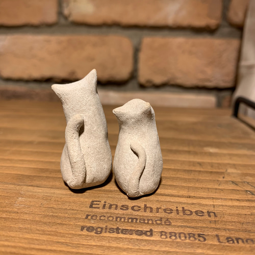 置物 陶土ミニチュア 見上げる猫 （2個セット） その他置物 punahele +