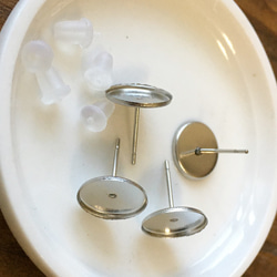 10個セット（5ペア）ミール皿付ピアス金具 キャッチ付き シルバー直径10ｍｍ/型番4（10個） 5枚目の画像