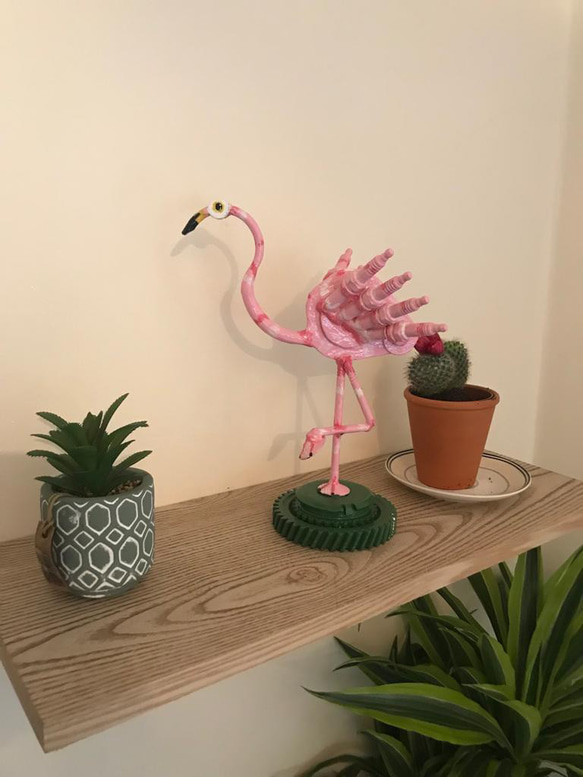 車の部品等で作ったピンクフラミンゴ（Recycle car parts Pink Flamingo) 6枚目の画像