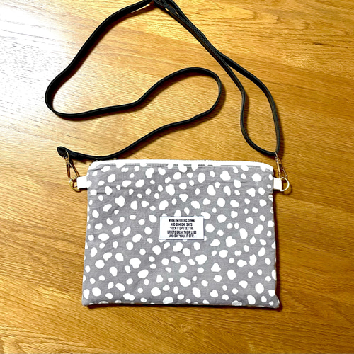 ダルメシアン柄 ショルダーバッグ ポシェット ショルダーバッグ fleur