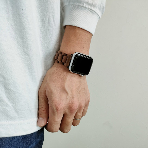 [木錶帶]EINBAND Apple Watch 天然木木錶帶 20mm [胡桃木] 第3張的照片