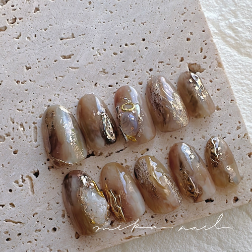 奥行きニュアンスネイル/ビジュー盛り/前撮り/もやもやネイル/淡色  