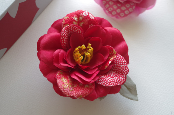 ちりめん和柄コサージュ兼髪飾り コサージュ Studio_de_la_fleur