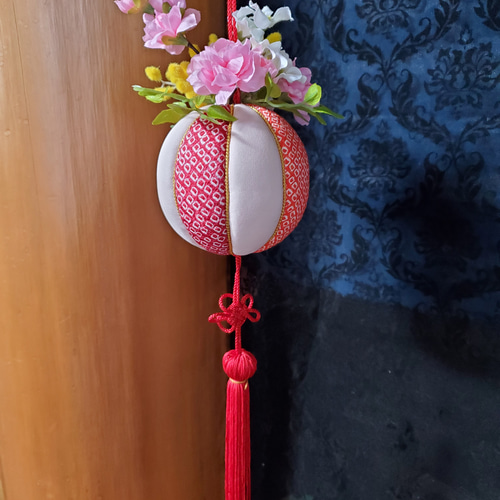 吊るし飾り 彩り9連 赤×桃色 くす玉お花⭐︎ひな祭り 正月飾り ☆今だけ価格☆❀ひな祭り❀ 吊るし飾り 桃の花 桃の節句 鶴 蝶 折り紙