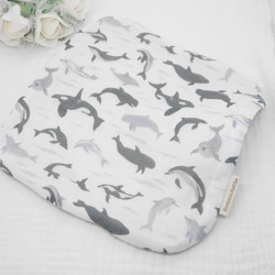 イルカ・シャチ｜8重ガーゼハンカチ｜ふわふわ優しい肌ざわり｜敏感肌・ギフトに｜20×20cm 4枚目の画像