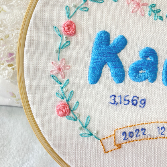 HOOP 手刺繍バースボード「Hawaii」命名書　出産祝いにも　インテリアに 壁掛けファブリックパネル 4枚目の画像