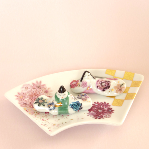 sale】小さなお雛様 つまみ細工 白磁 ポーセラーツ 扇皿 その他 sale】小さなお雛様 つまみ細工 白磁 ポーセラーツ 扇皿 その他