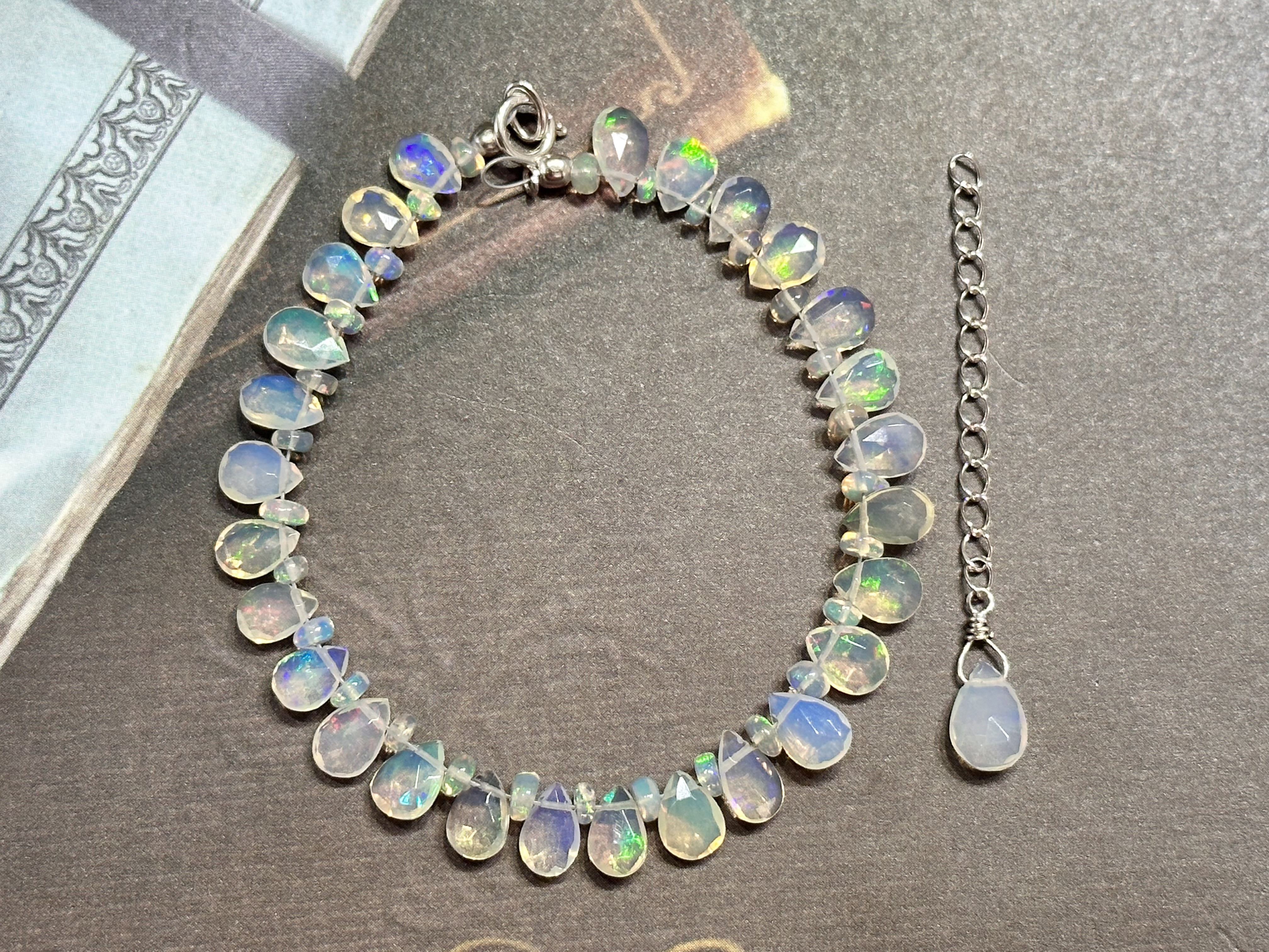 SV925 クリアホワイト系  オパール ブレスレット ペアシェイプ