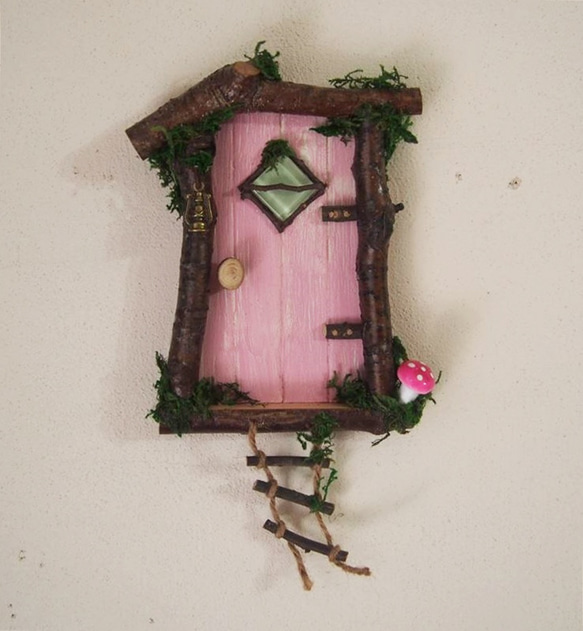 【妖精の扉】可愛い妖精が訪れるフェアリードア　壁付けタイプ　ピンク-2 1枚目の画像