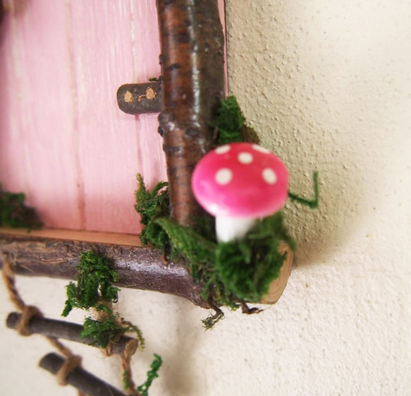 【妖精の扉】可愛い妖精が訪れるフェアリードア　壁付けタイプ　ピンク-2 3枚目の画像