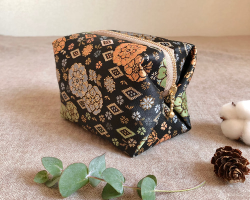 送料込】【一点もの】新作 西陣織ポーチ/金襴/黒/小物入れ ポーチ