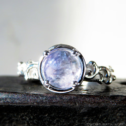 バイカラー タンザナイト リング / bi-color Tanzanite Ring 。 1枚目の画像