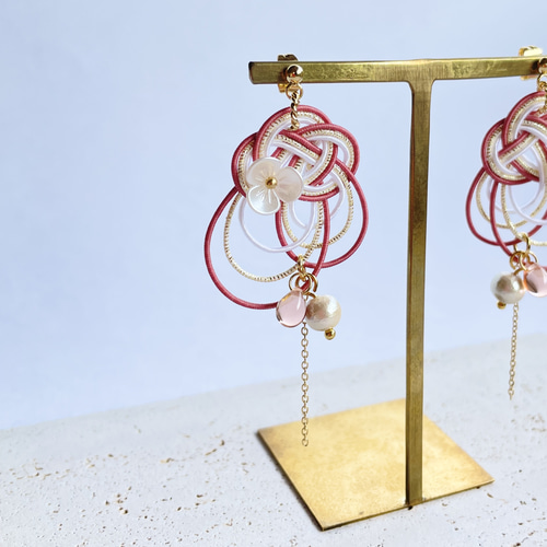 【蝶】再販　水引のピアス／イヤリング　No.300 蝶】再販 水引のピアス／イヤリング No.300 - メルカリ