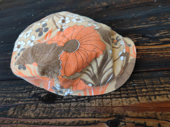 大小花の絵(茶)ハンチング(big small flower painting(brown) hunting cap) 1枚目の画像