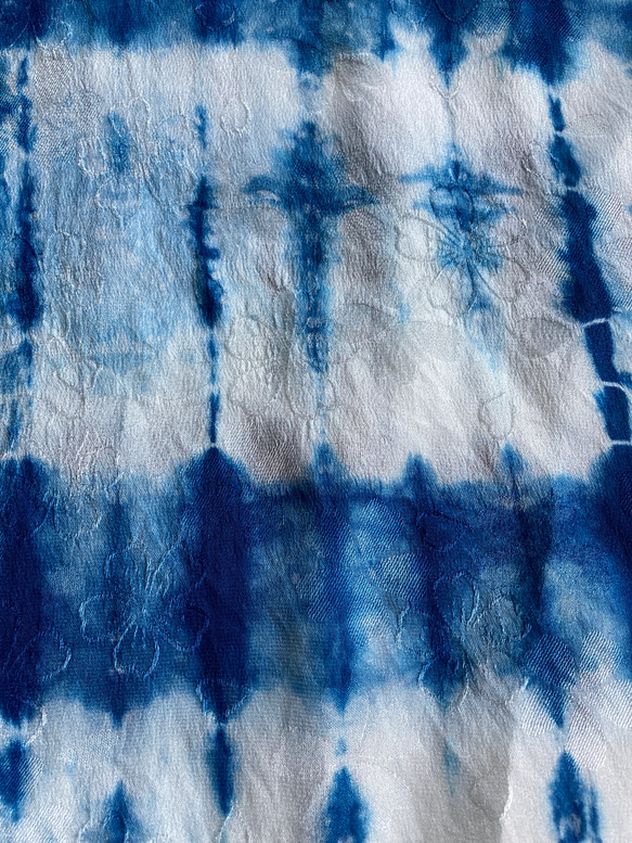 天然藍染　絹スカーフ 5枚目の画像