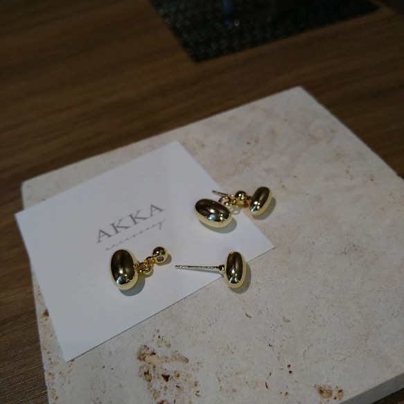 Gold ball metal earrings     ゴールドボールのメタル樹脂イヤリング樹脂ピアスフープイヤリング 12枚目の画像