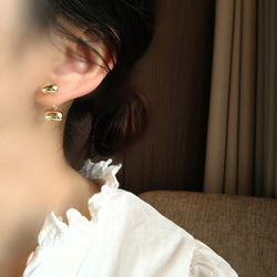 Gold ball metal earrings     ゴールドボールのメタル樹脂イヤリング樹脂ピアスフープイヤリング 17枚目の画像