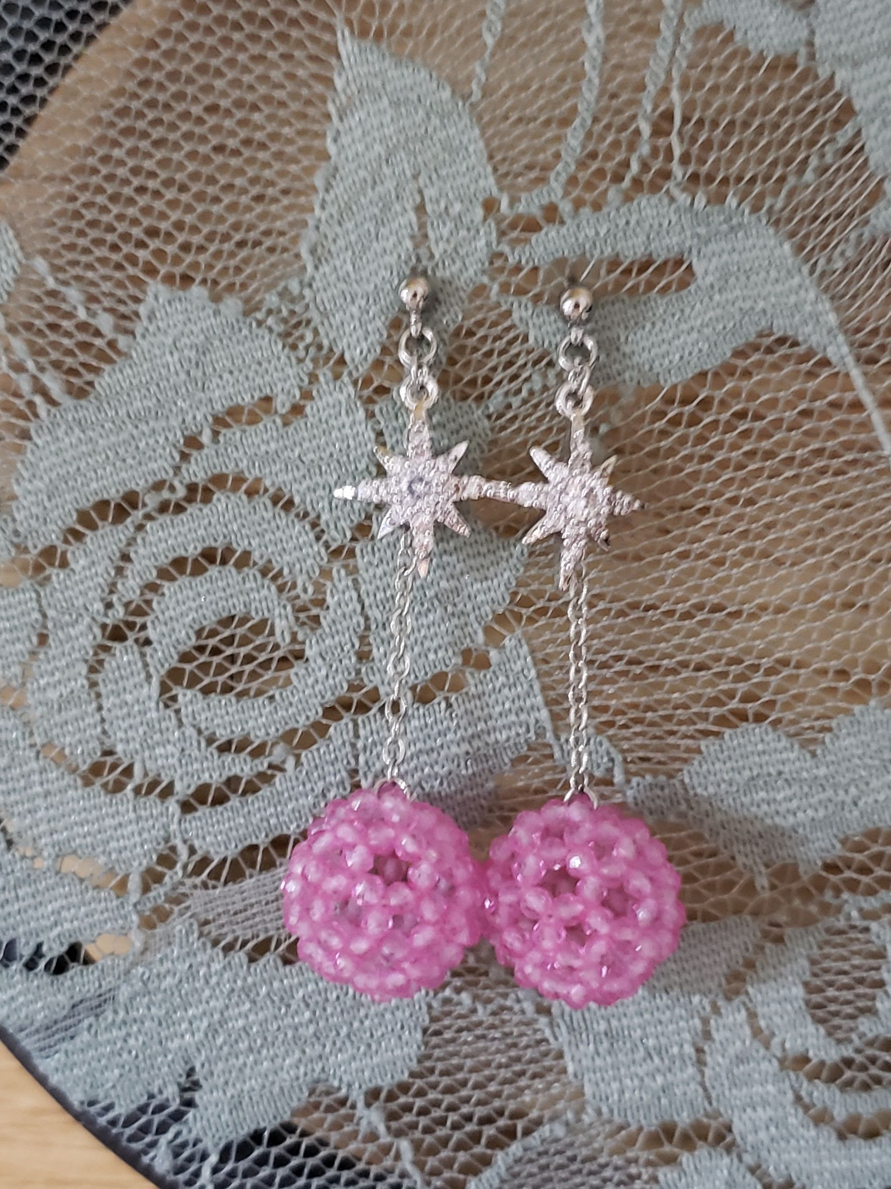 ピンクトパーズのフラーレンピアス