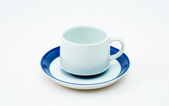 コーヒーカップ　白と青のバランス 1枚目の画像
