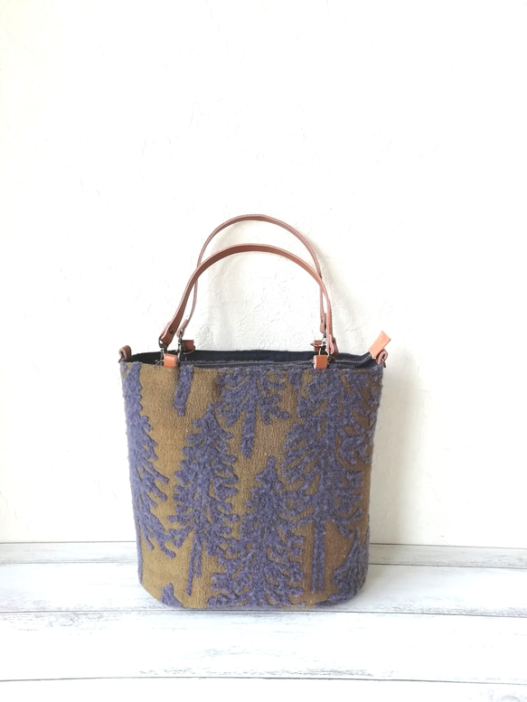 SALE☆ミナペルホネンmetsäのトートバッグ楕円底/navy ×khaki トート 