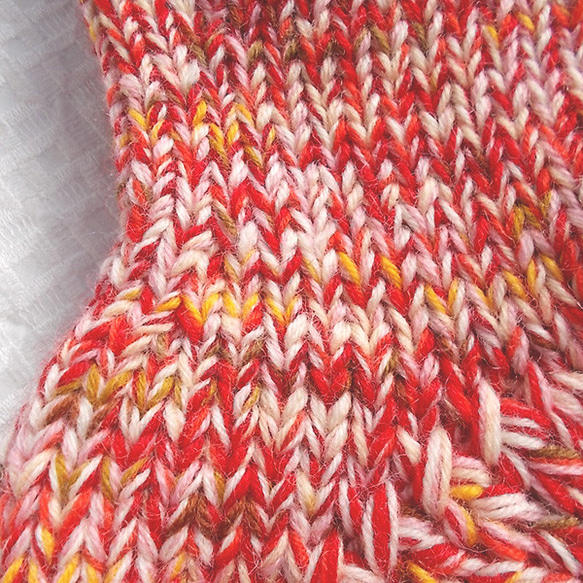 23～24㎝くらいの方用 厚手の手編み靴下 ウール100％ 毛糸を約215グラム使用した分厚い靴下（57） 4枚目の画像